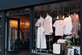 FASHION SQUARE